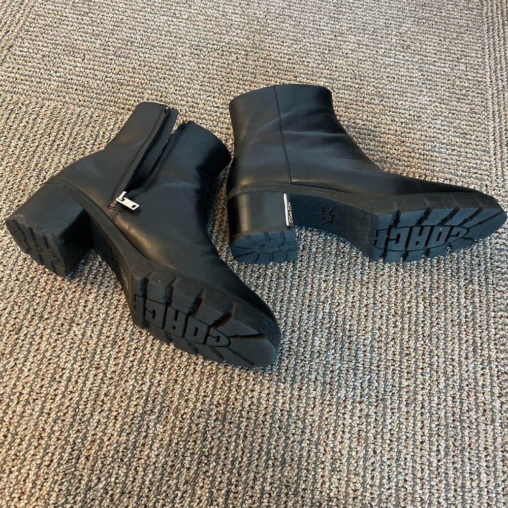 Coach Chrissy Boot. Black Lesther and Gold accent W10.
